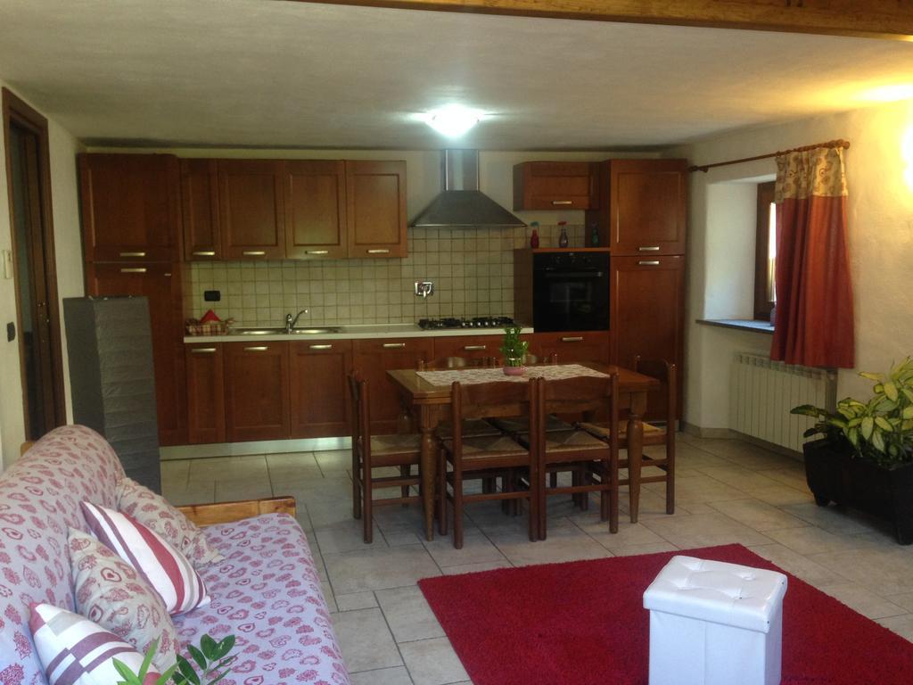 Maison Des Challant Challand Saint Victor Εξωτερικό φωτογραφία