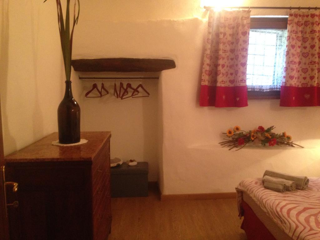 Maison Des Challant Challand Saint Victor Εξωτερικό φωτογραφία