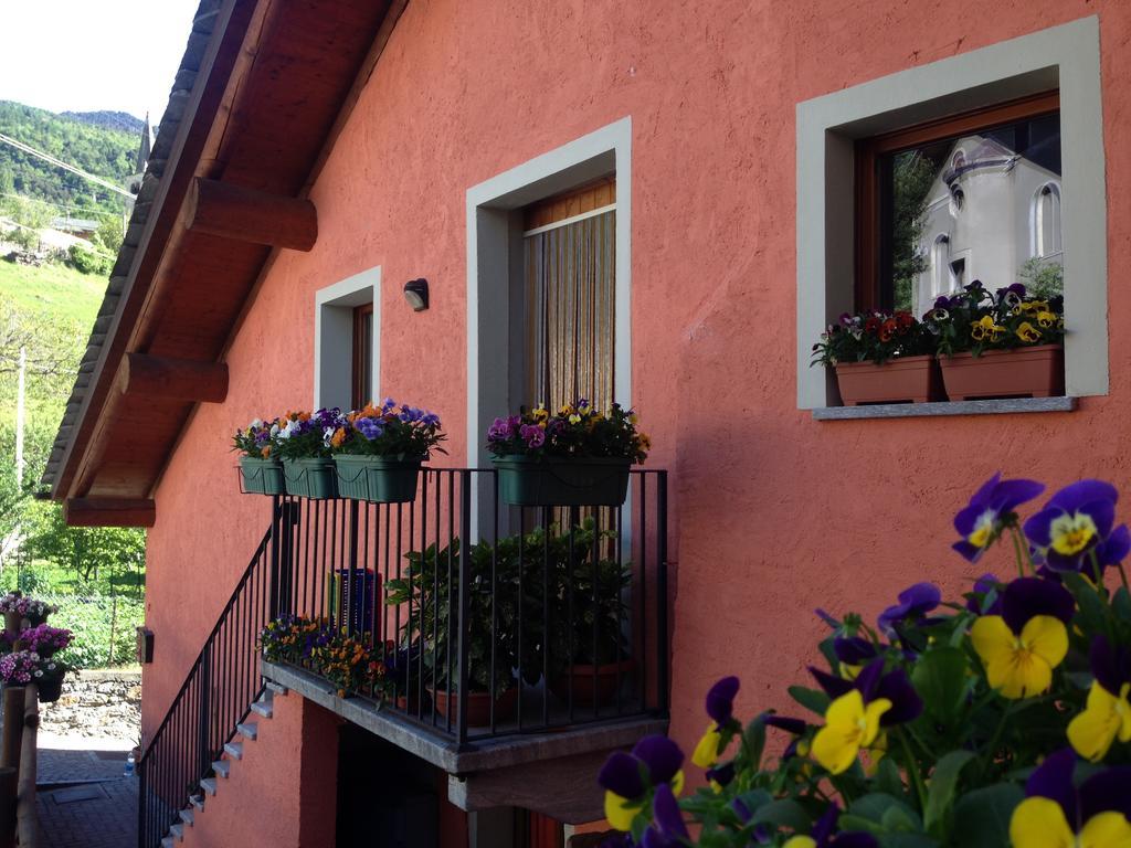 Maison Des Challant Challand Saint Victor Εξωτερικό φωτογραφία