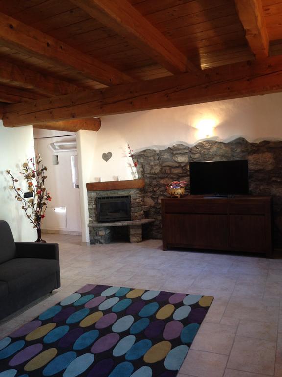 Maison Des Challant Challand Saint Victor Εξωτερικό φωτογραφία