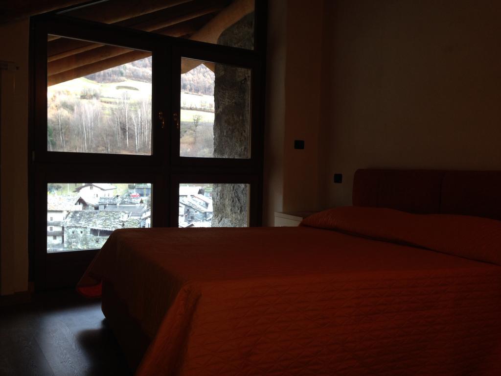 Maison Des Challant Challand Saint Victor Εξωτερικό φωτογραφία
