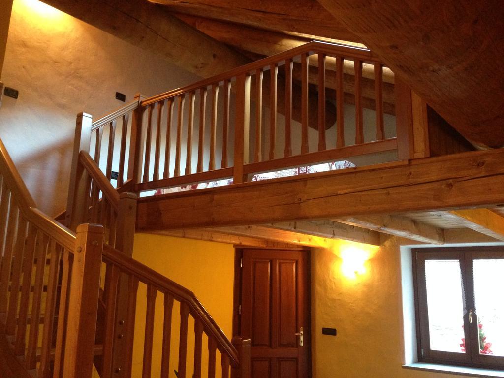 Maison Des Challant Challand Saint Victor Εξωτερικό φωτογραφία