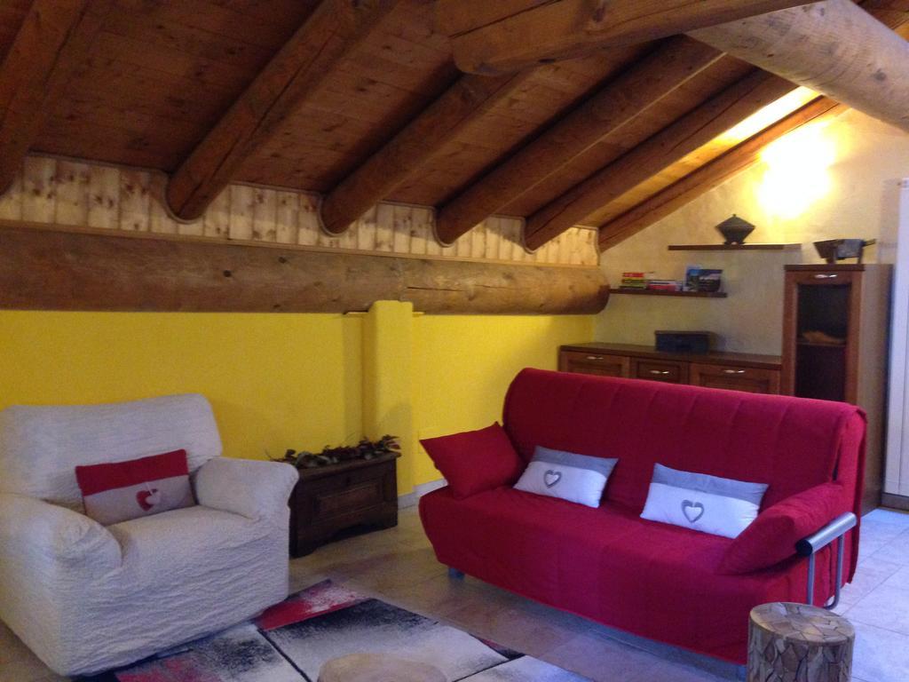 Maison Des Challant Challand Saint Victor Εξωτερικό φωτογραφία